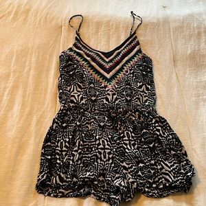 Cute and comfortable Romper! Navy and gray with tie dyed detail.